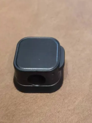 Magnetic Cable Organizer – Compact Cord Clips for a Tidy Desk